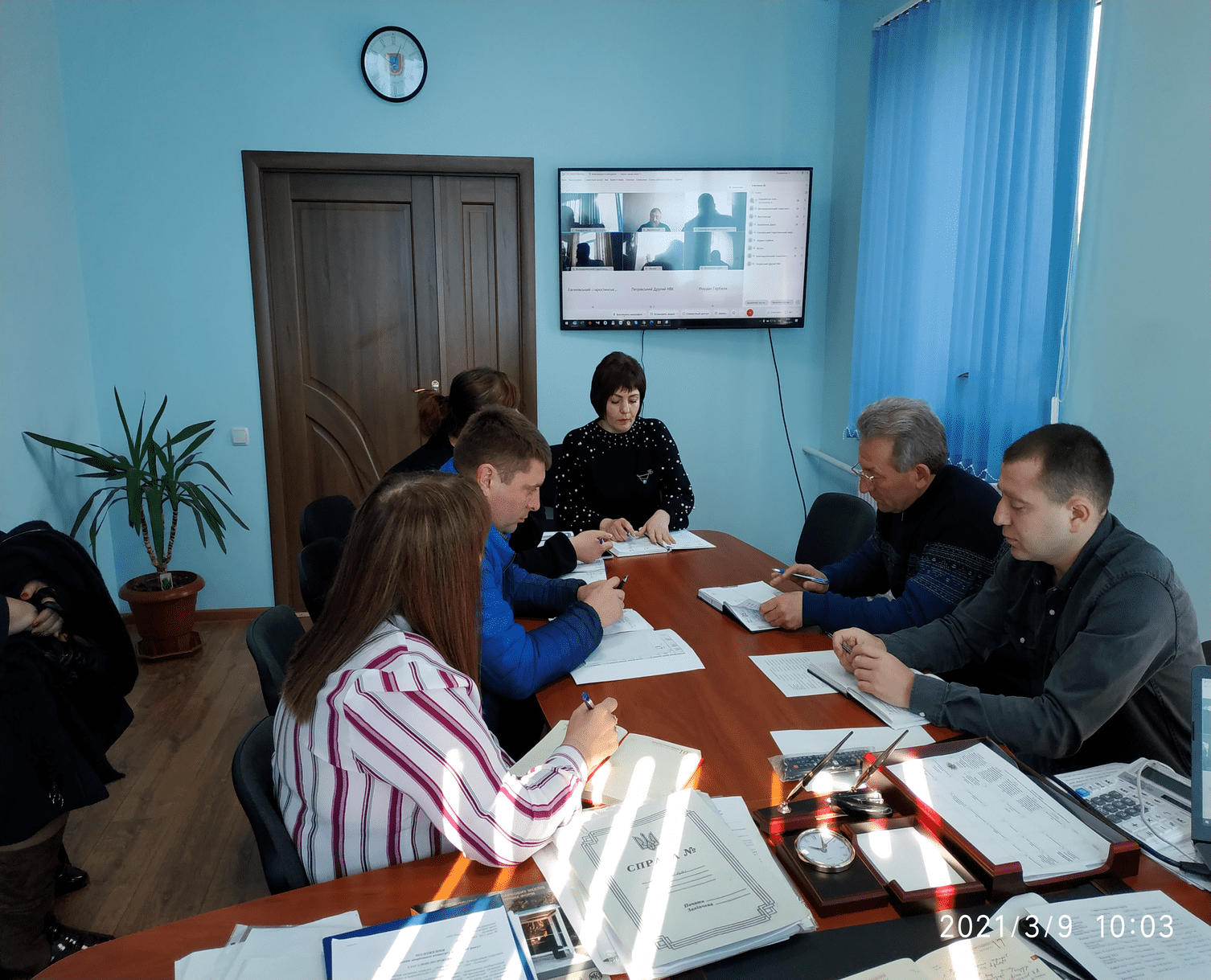 Бородінська селищна рада провела другу онлайн-нараду за участю апарату управління та всіх старост громади.